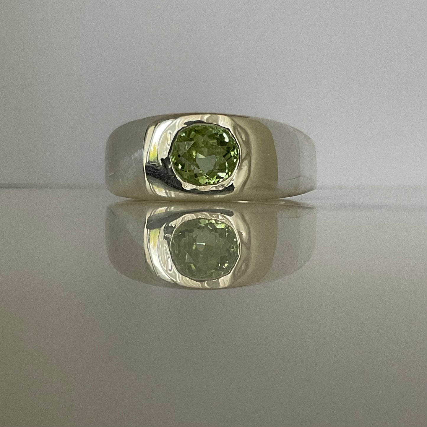 Envy Ring | Green tourmaline Size M
