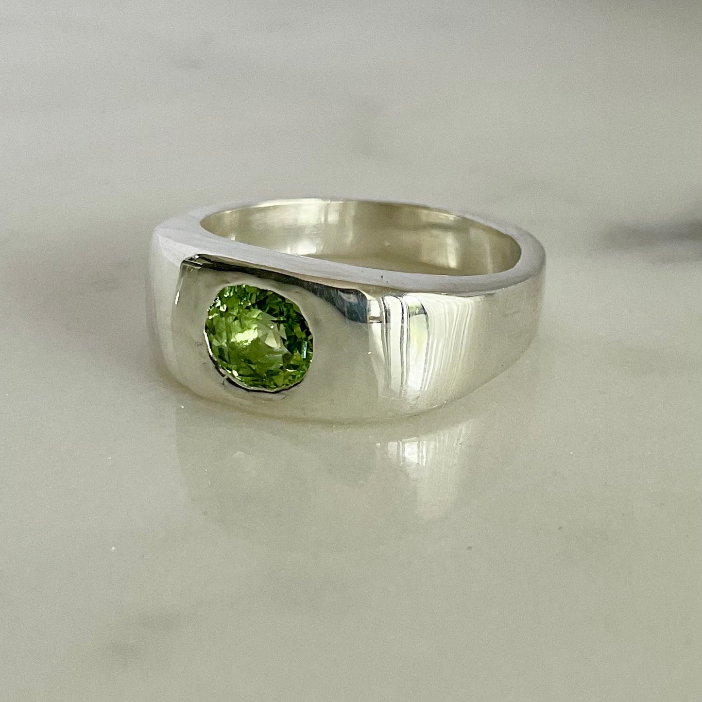 Envy Ring | Green tourmaline Size M