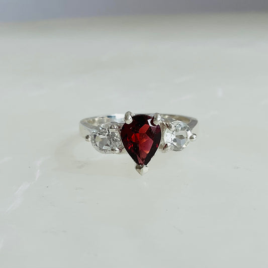 Elizabeth Ring | Red Garnet & White Topaz Size P