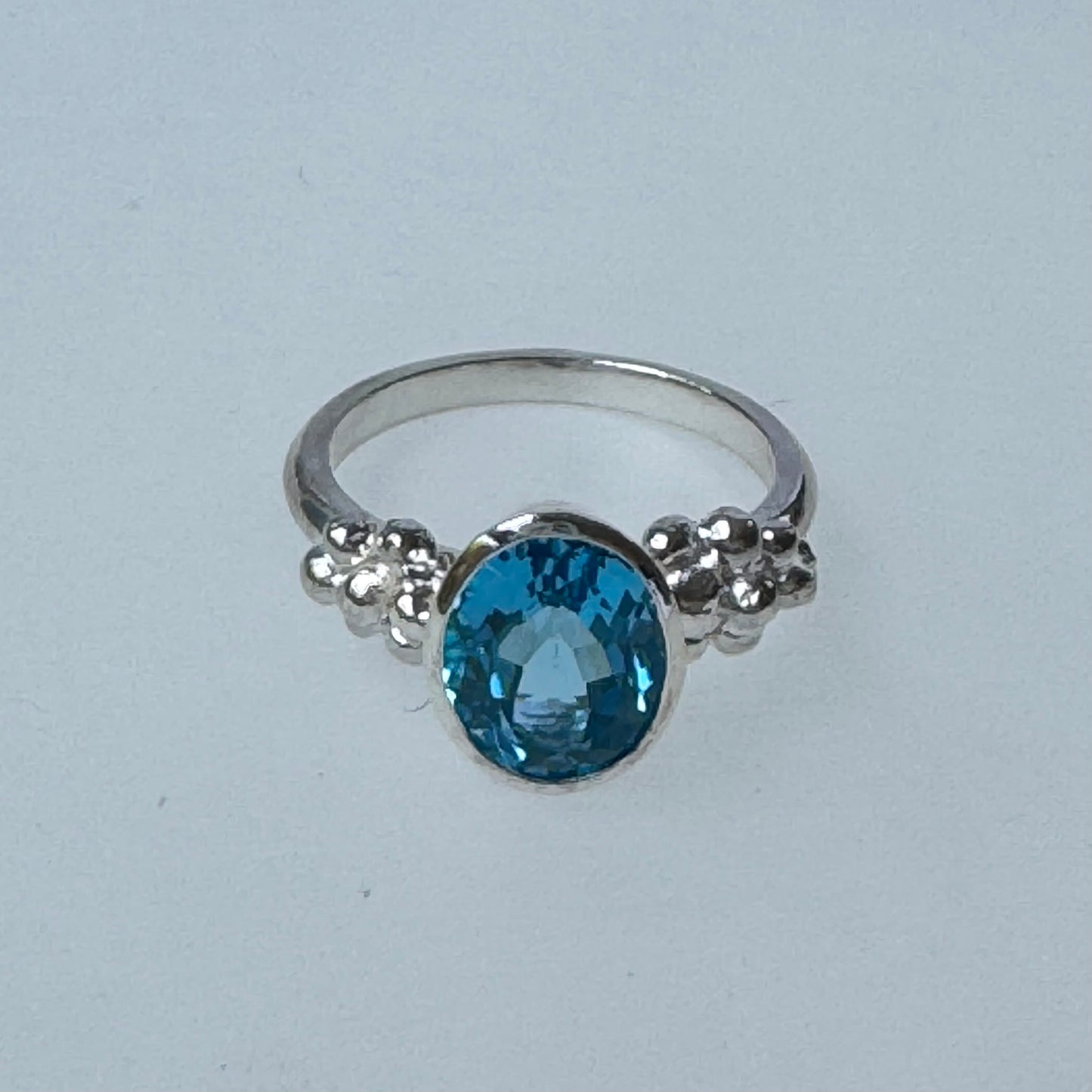 Thira Ring | Swiss blue topaz Size M1/2