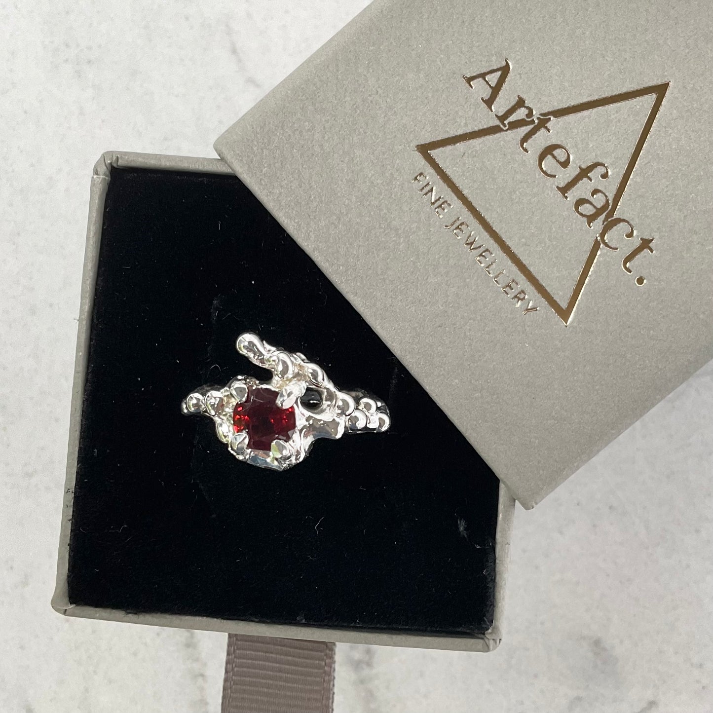 Dragon claw | Silver garnet ring