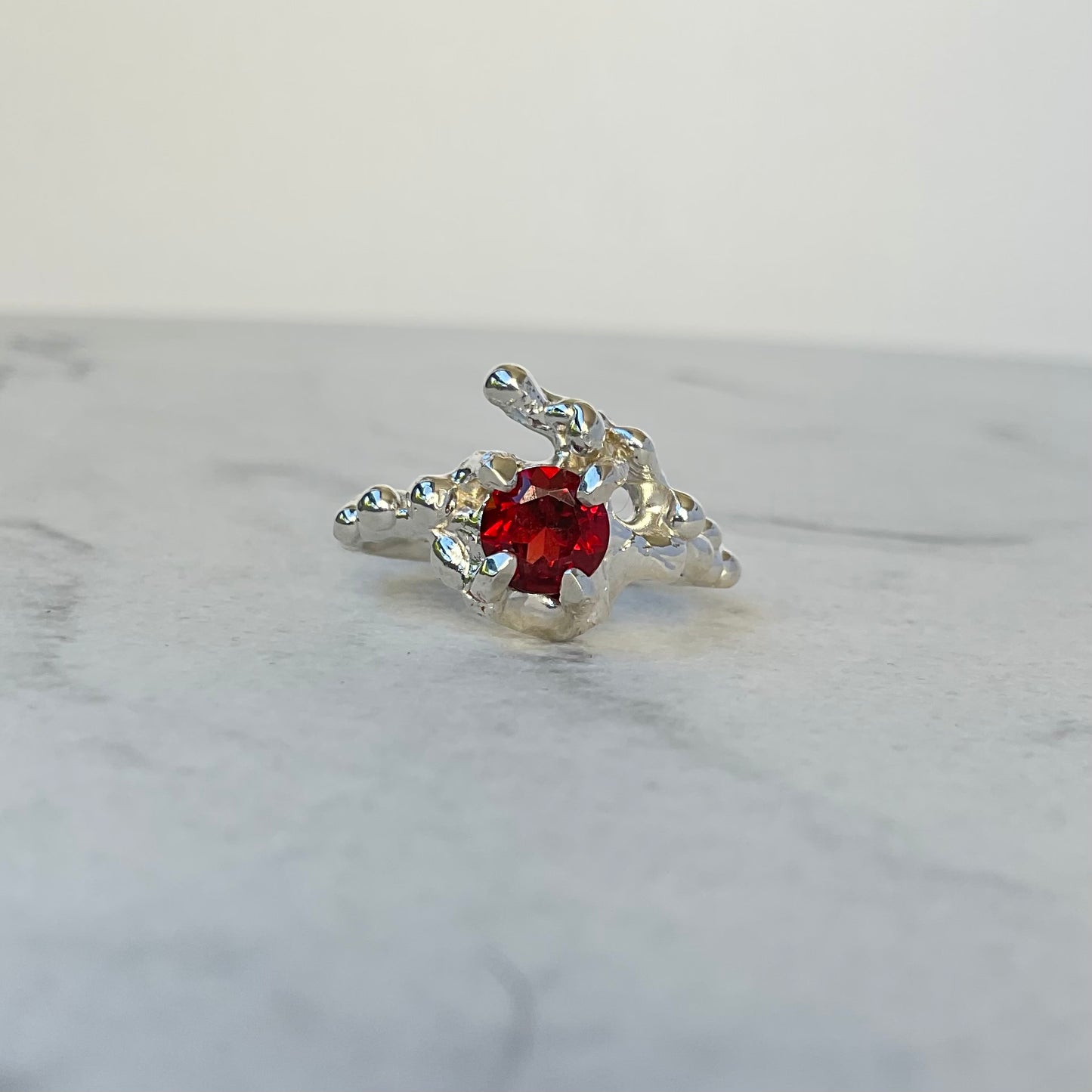 Dragon claw | Silver garnet ring