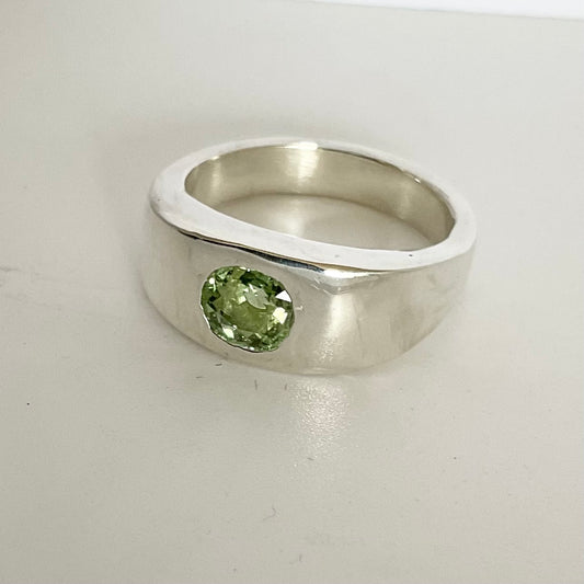 Envy Ring | Green tourmaline Size M