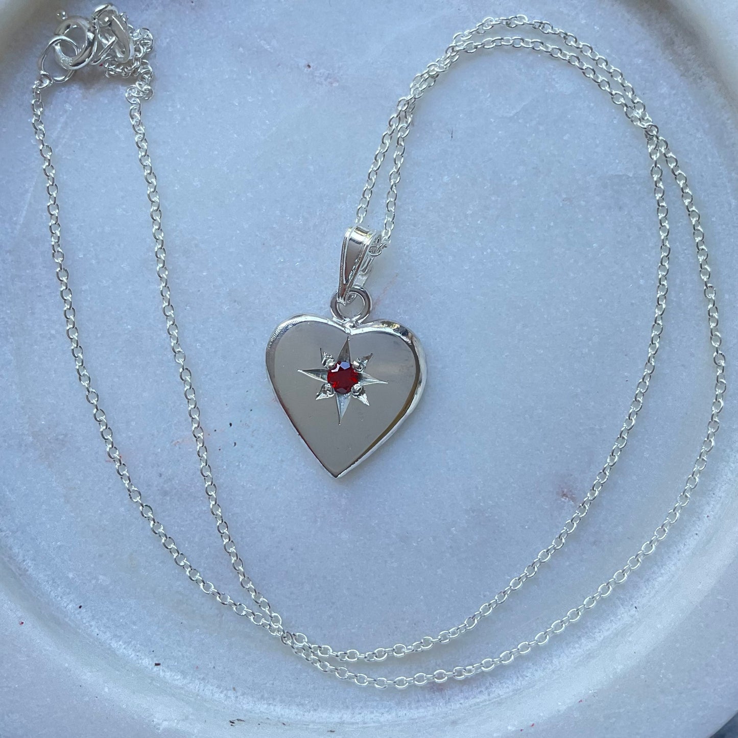 Garnet heart |Mars pendant