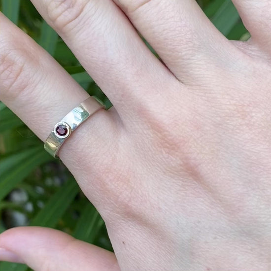 Sterling silver ring with a garnet gemstone