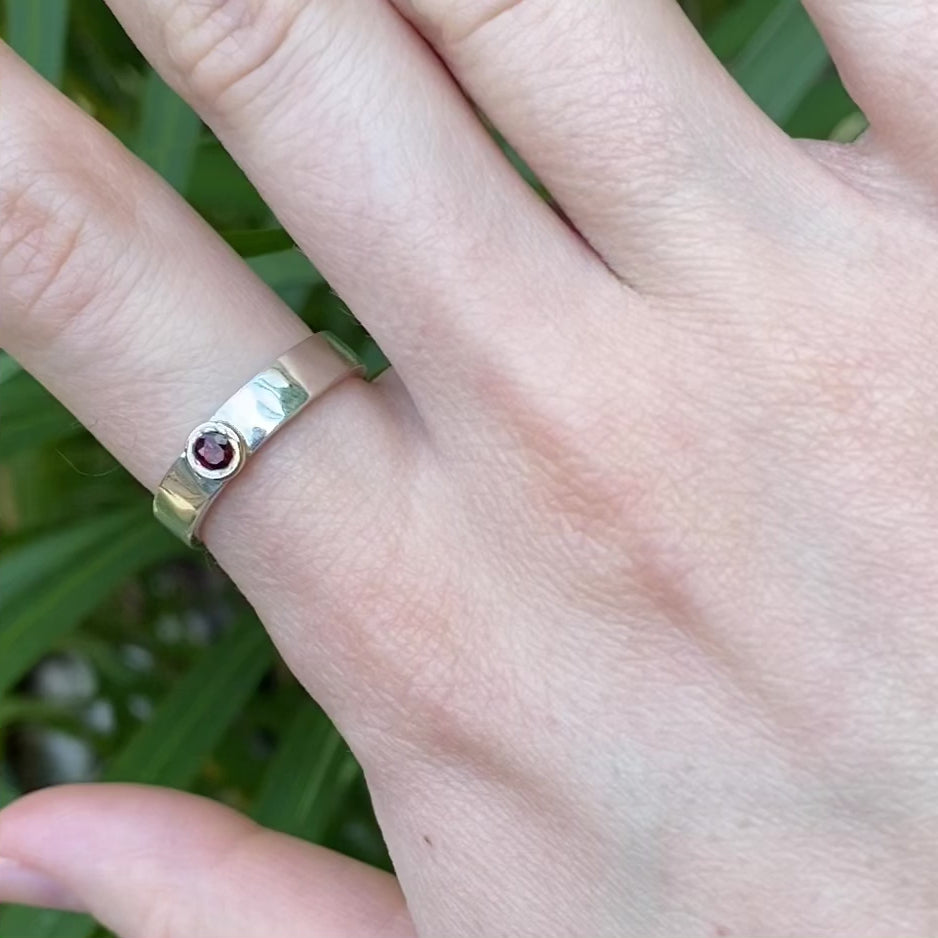 Sterling silver ring with a garnet gemstone