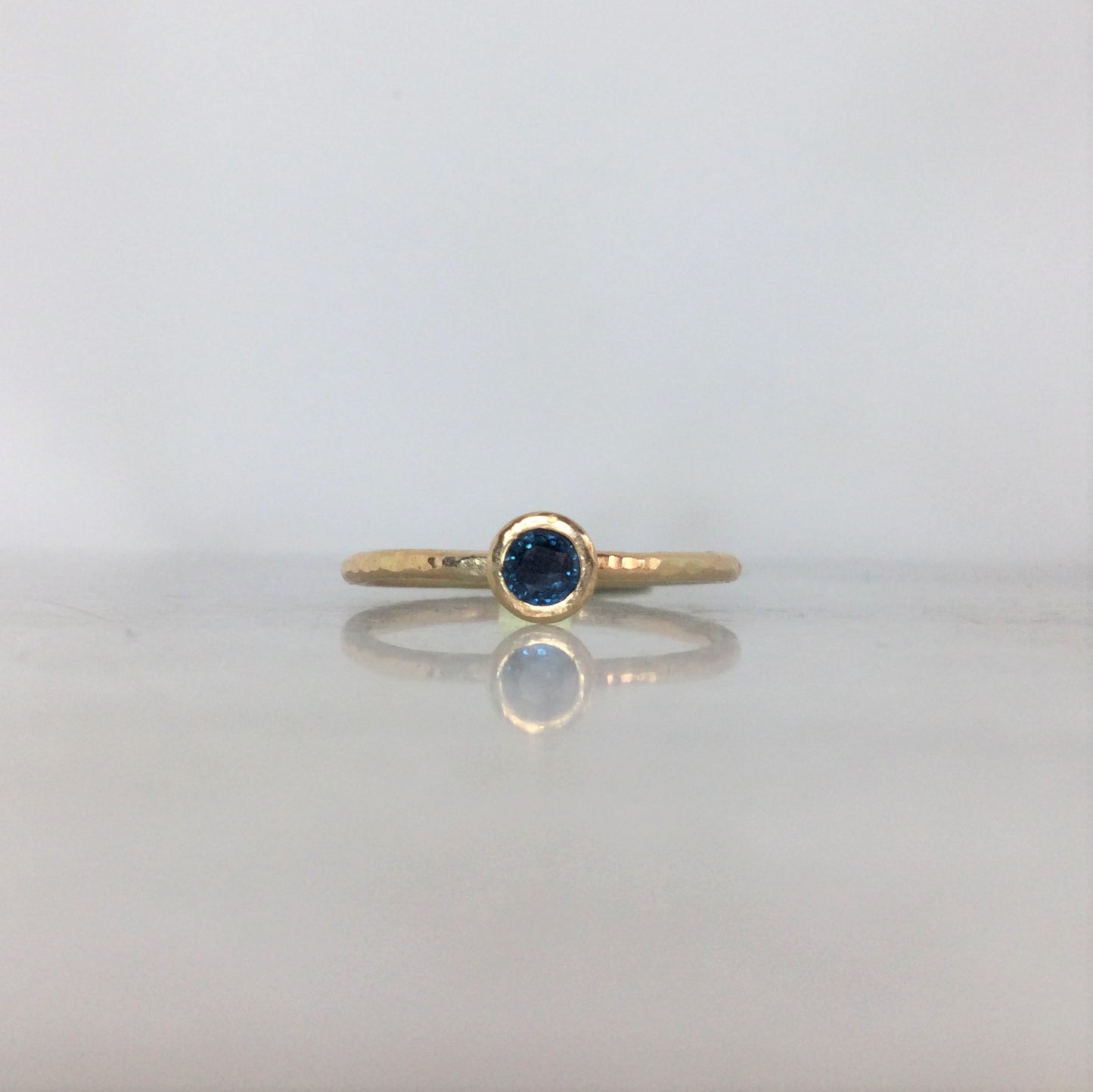 Blue sapphire gold ring size K